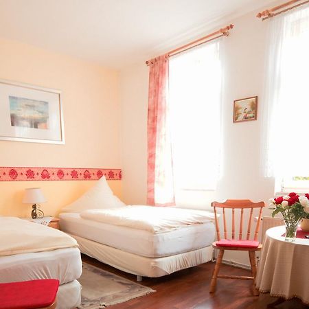 Pension Am Alten Markt Хале Стая снимка